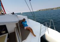 pige på sejlbåd agterstavn
